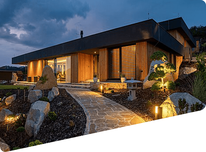 Obrázek na pozadí úvodní sekce - židle a v pozadí okno